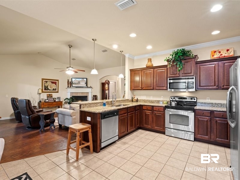 2201 Livingstone Court Mobile, AL 36695 - Photo 10 of 28