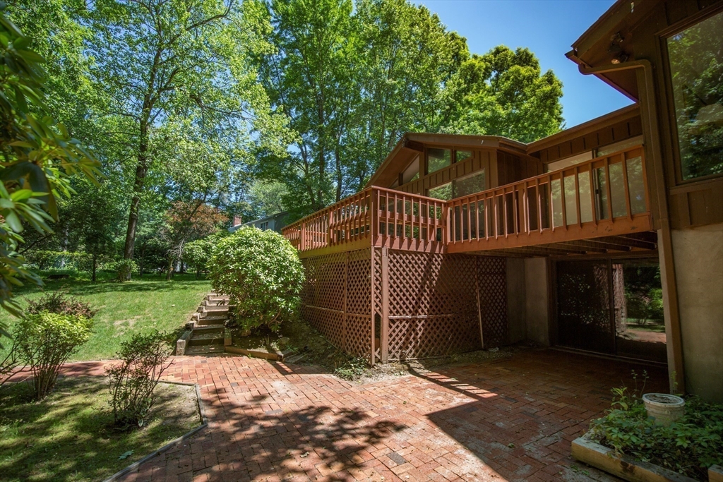 26 Brooks Road Longmeadow, MA 01106 - Photo 36 of 41