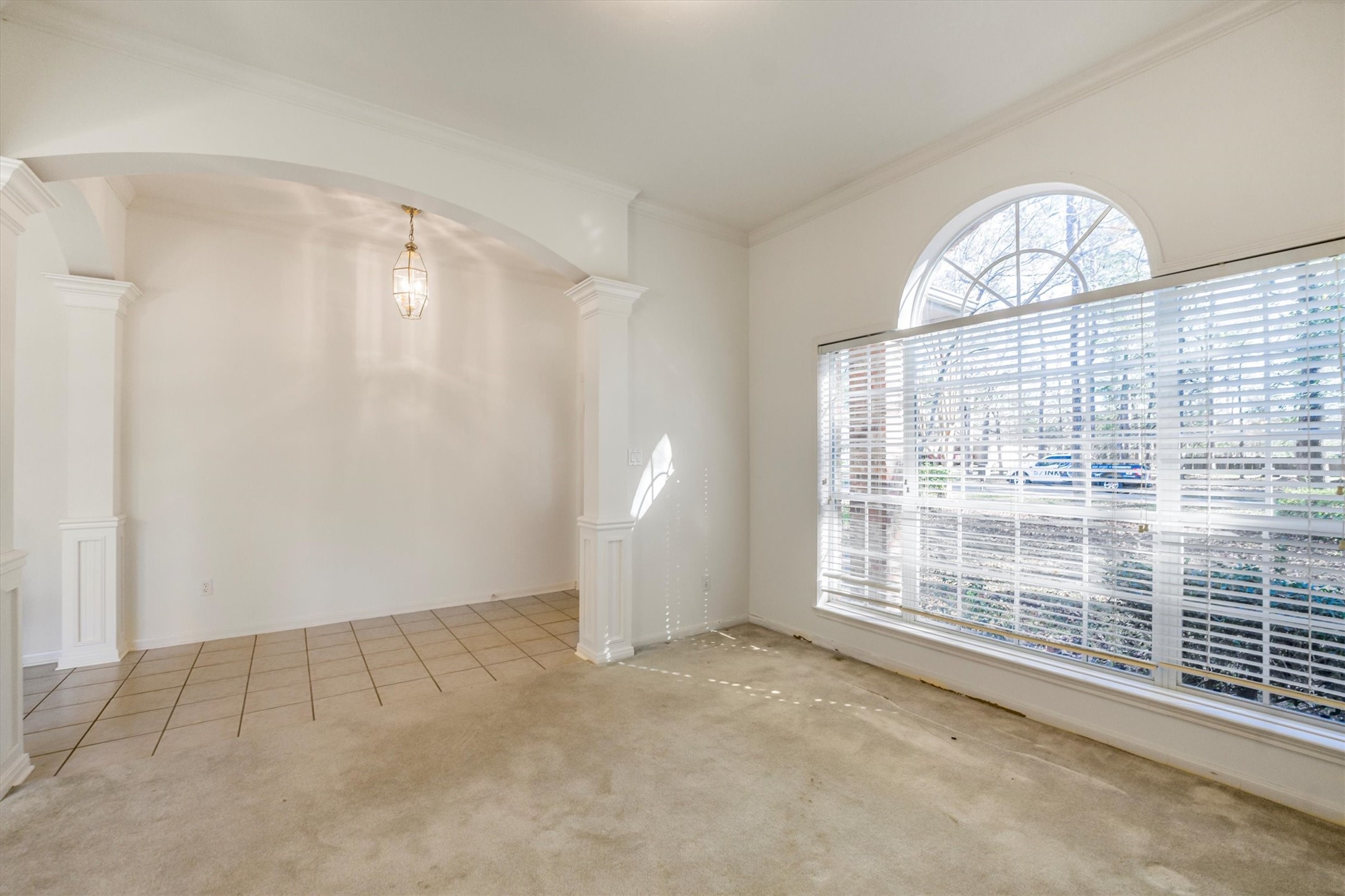 2434 Pebblebrook Circle Conroe, TX 77384 - Photo 10 of 44 an empty room with windows