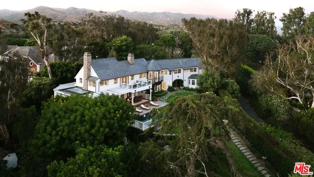 $30,000,000 | 6825 Zumirez Drive, Malibu, CA 90265