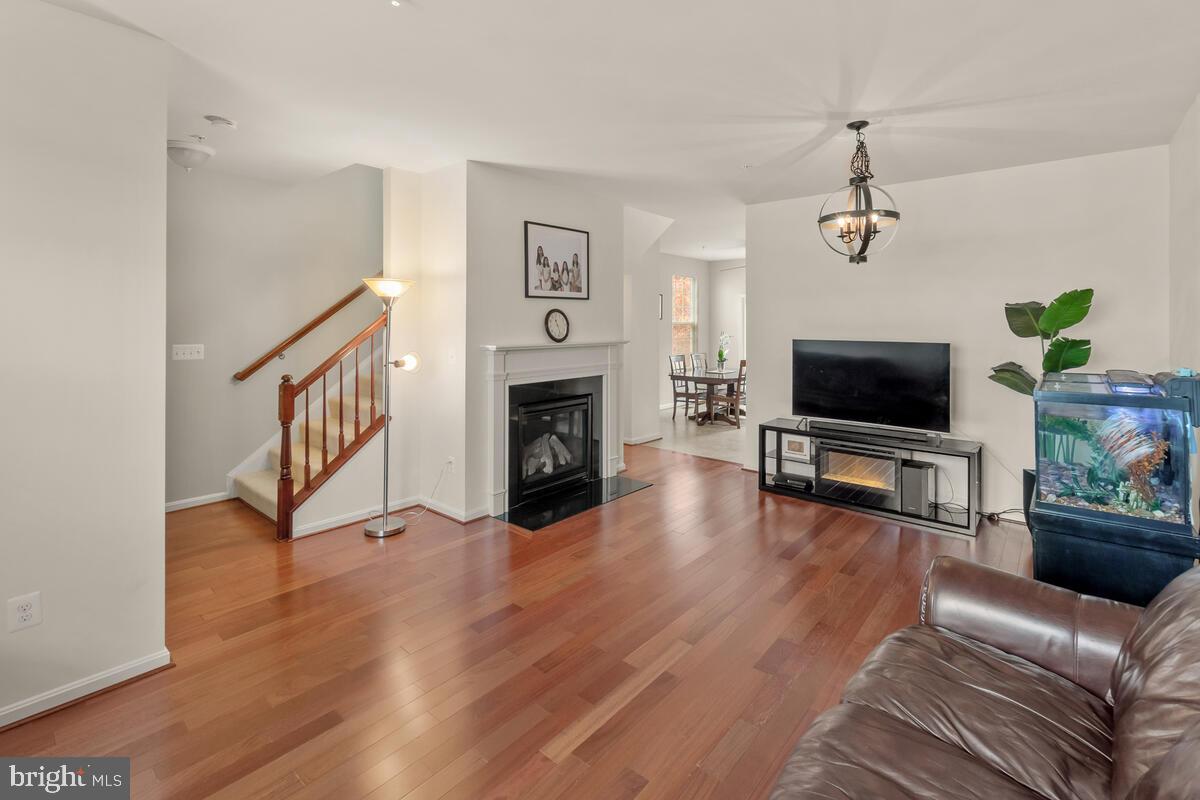 683 Tivoli Road Frederick, MD 21703 - Photo 3 of 30 Living Room