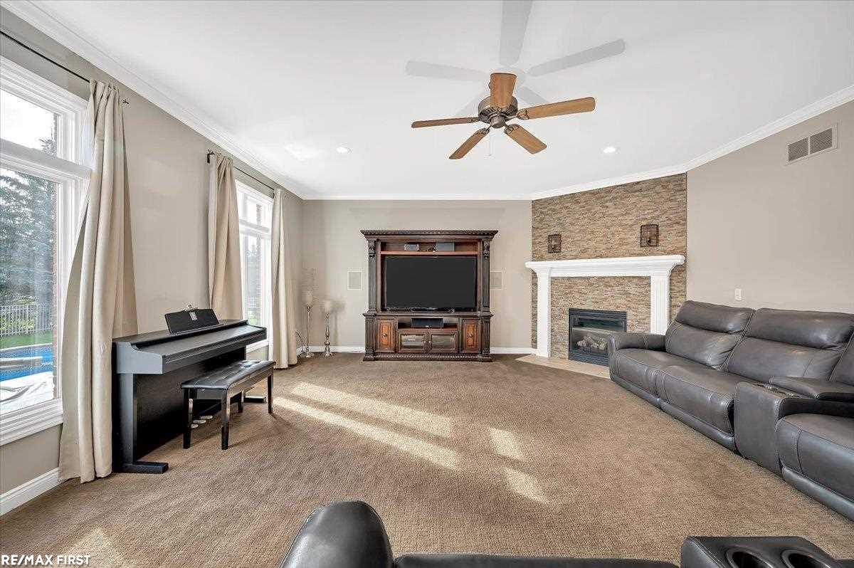 50782 Nesting Ridge Drive Macomb, MI 48044 - Photo 21 of 40 50061826-20.JPG