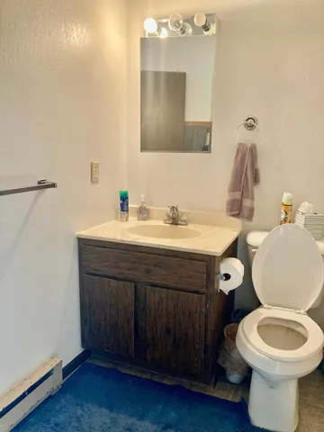 $900 | 301 West Bert Street, Unit 28, Lake Crystal, MN 56055