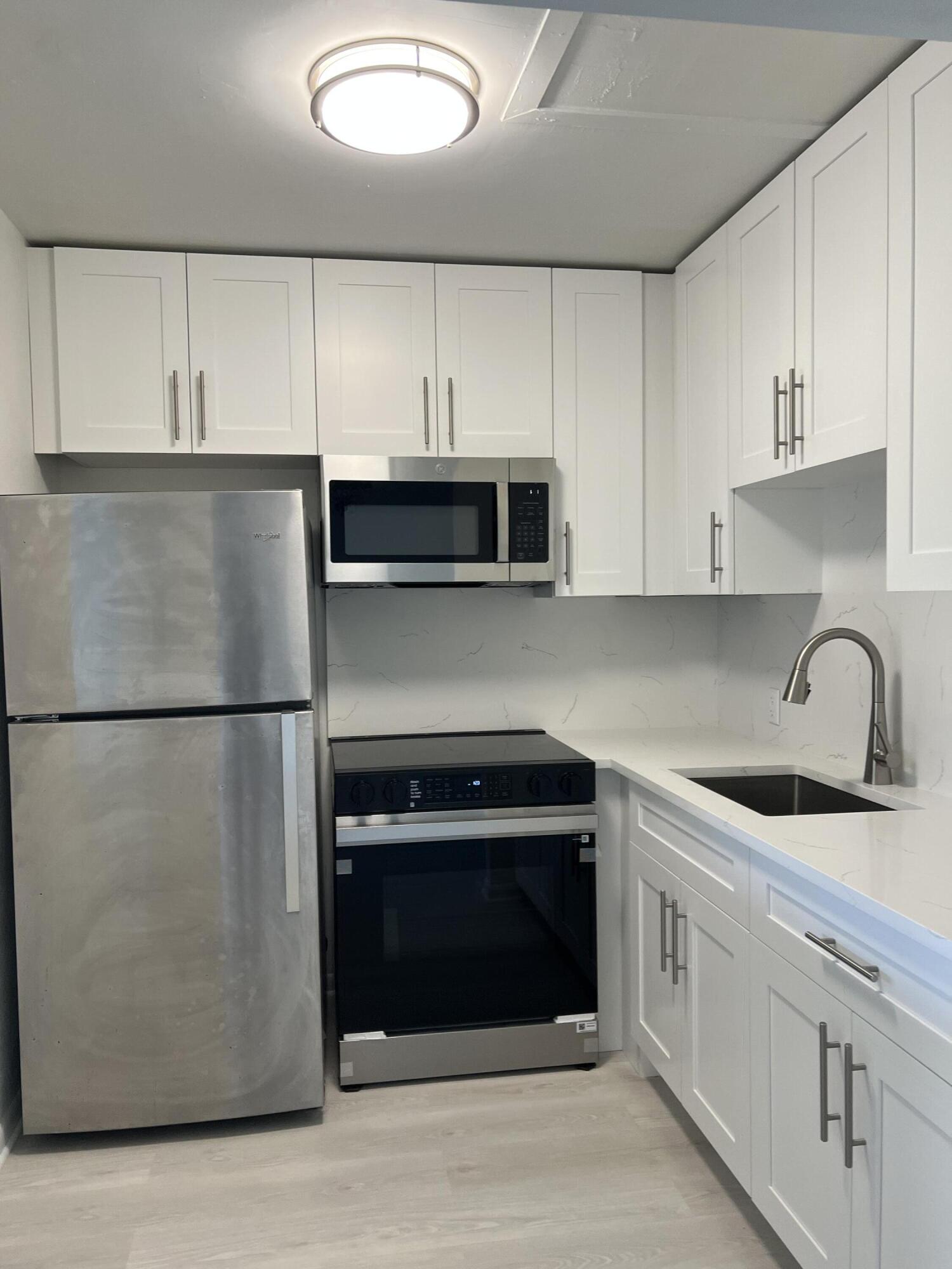 36 Mansfield B Boca Raton, FL 33434 - Photo 2 of 17 New Kitchen IMG_5414