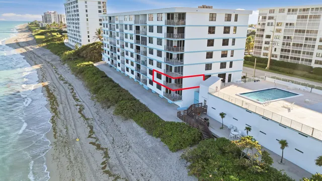 $975,500 | 900 Ocean Drive, Unit 207, Juno Beach, FL 33408