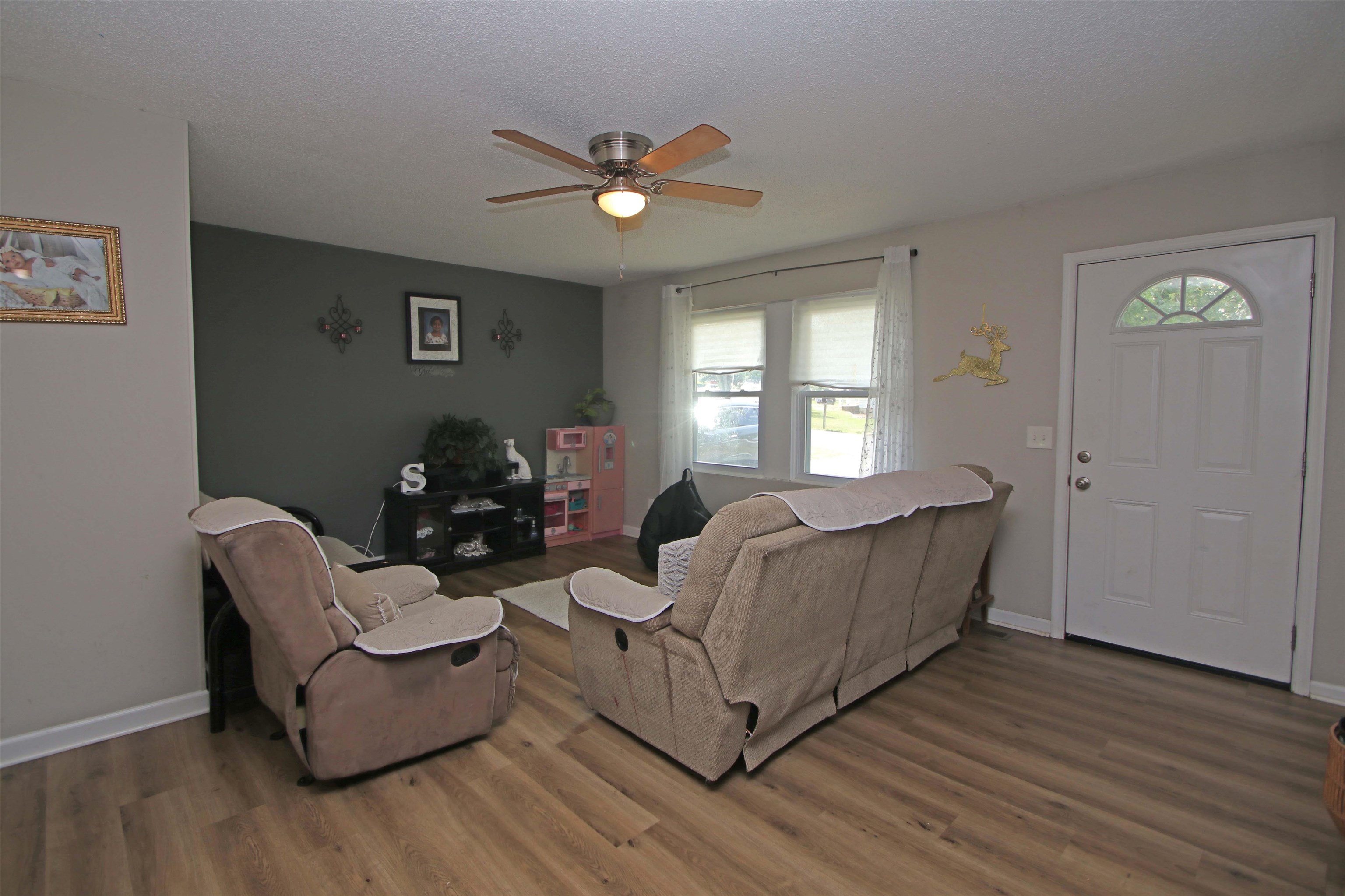 329 Williamsport Road Timberville, VA 22853 - Photo 4 of 20 Gallery Image 4