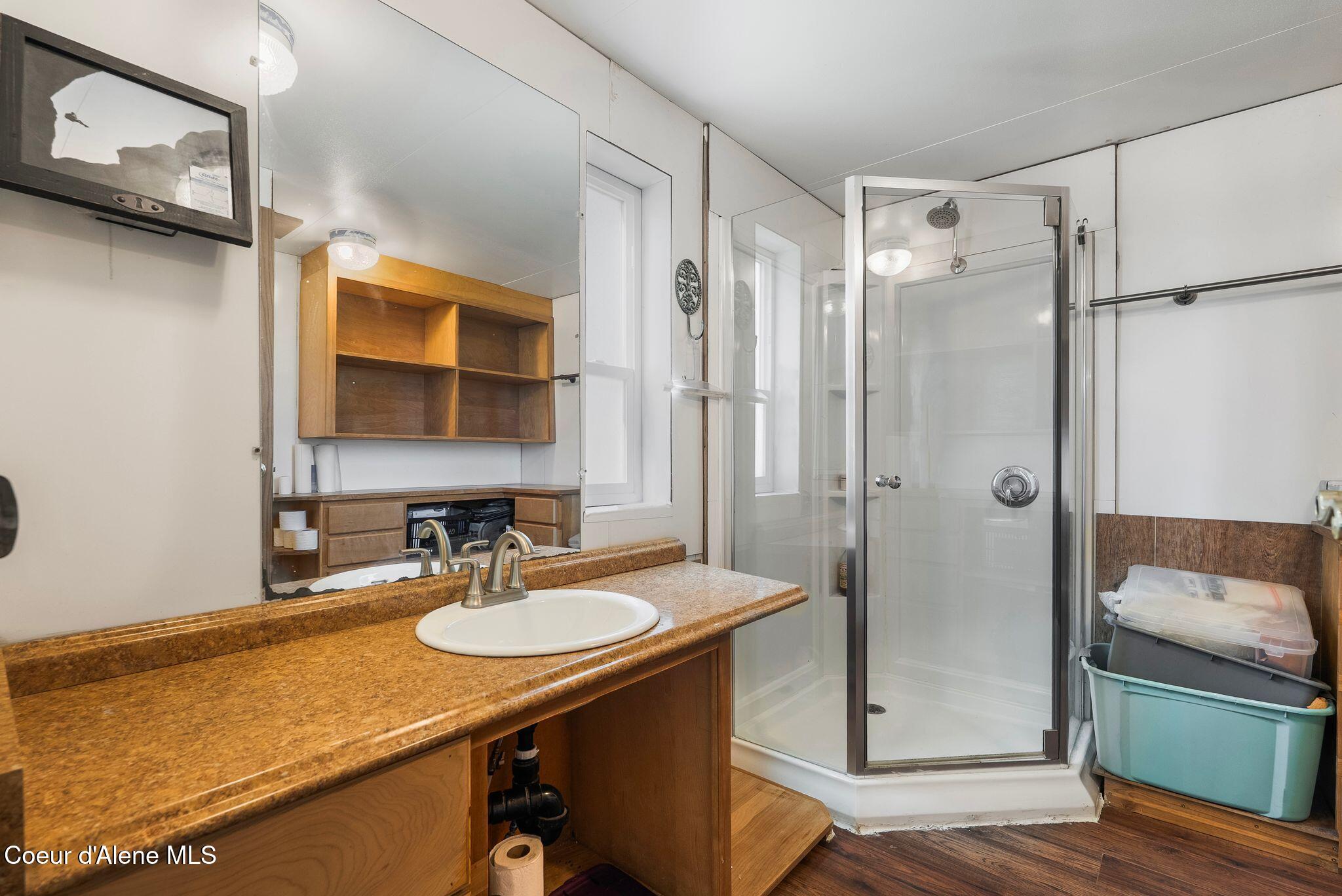 300 Sunny Shadows Lane Sandpoint, ID 83864 - Photo 23 of 84 Master Bathroom