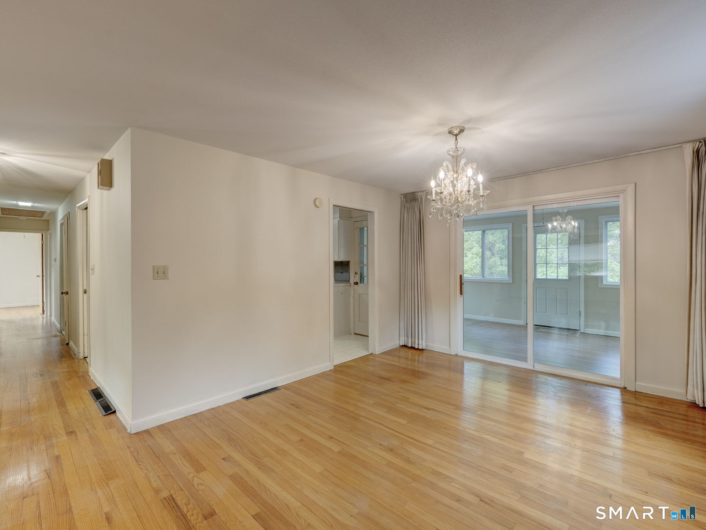 390 Ballfall Road Middletown, CT 06457 - Photo 14 of 40