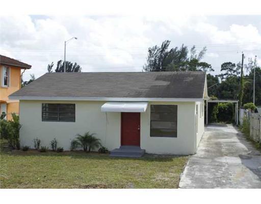 5606 Coconut Road West Palm Beach, FL 33413 - Photo 1 of 7 Primary Photo