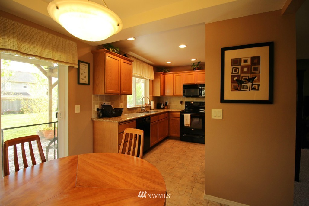 2020 Riley Road Mount Vernon, WA 98274 - Photo 5 of 23 Gallery Image 5