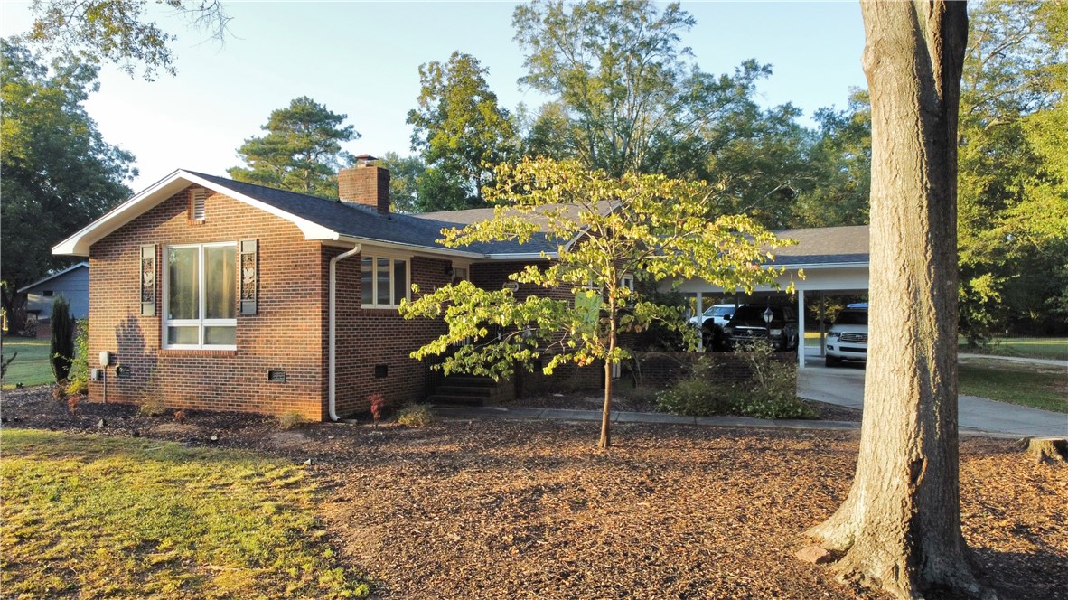 107 Roundtree Lane Starr, SC 29684 - Photo 1 of 25