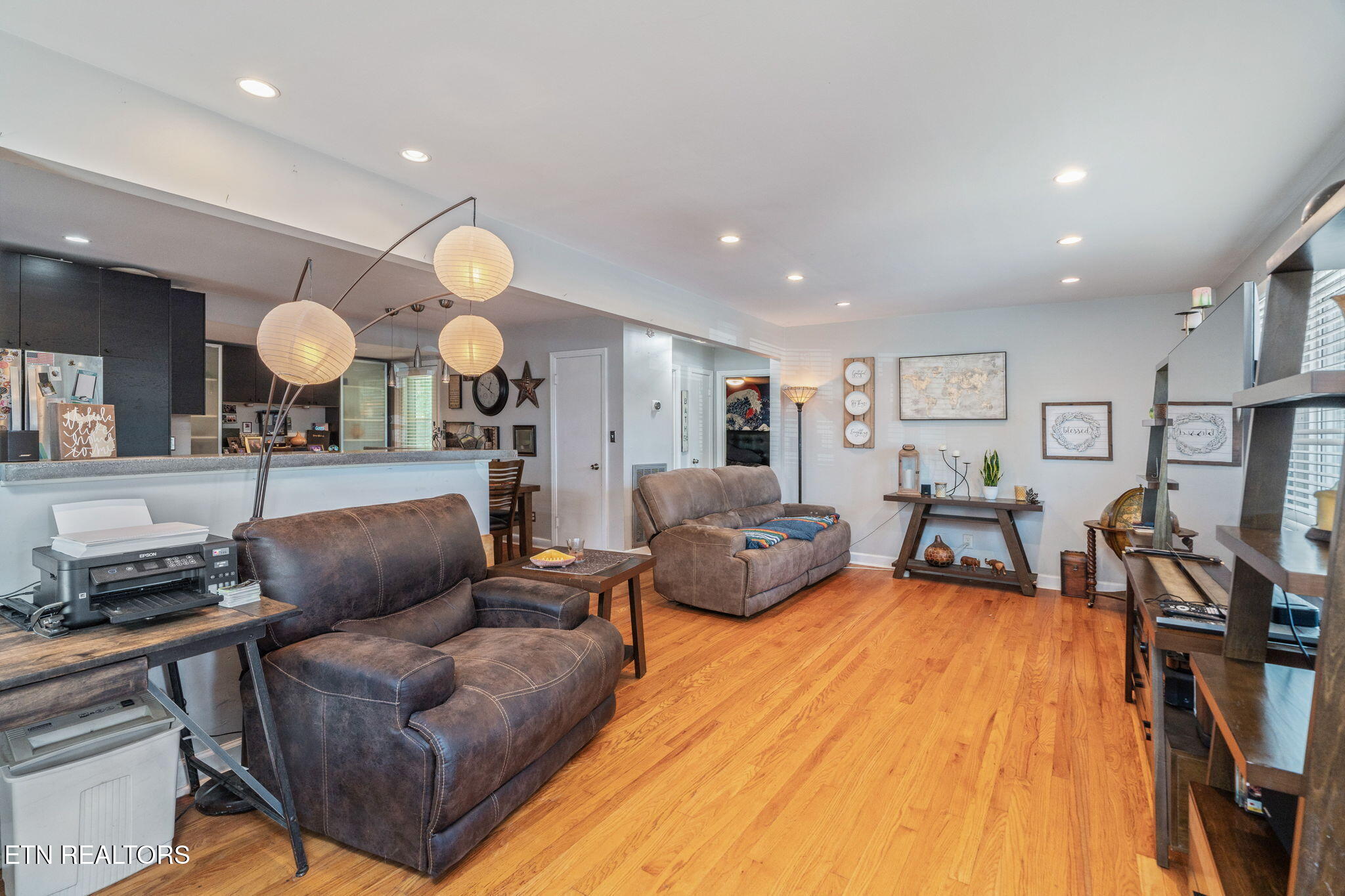 1025 Morrell Road Knoxville, TN 37919 - Photo 10 of 45 Living Room