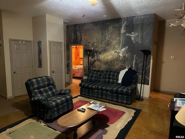 $739,000 | 415 Pinoak Lane, Cypress, IL 62923