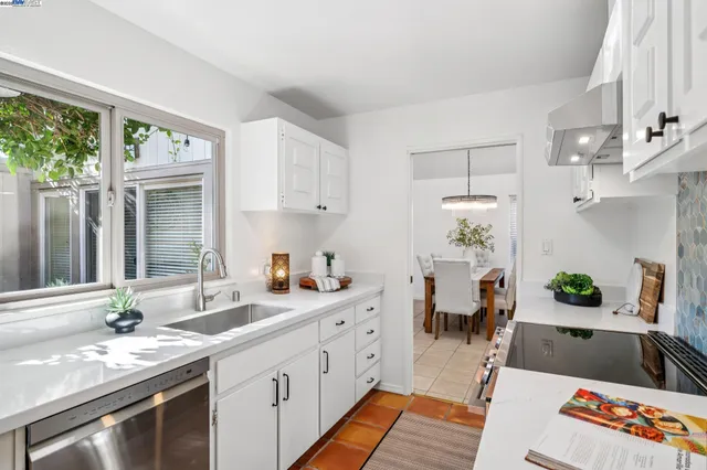 $815,000 | 3201 Fiji Lane, Alameda, CA 94502