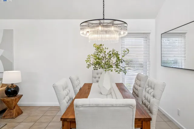 $815,000 | 3201 Fiji Lane, Alameda, CA 94502