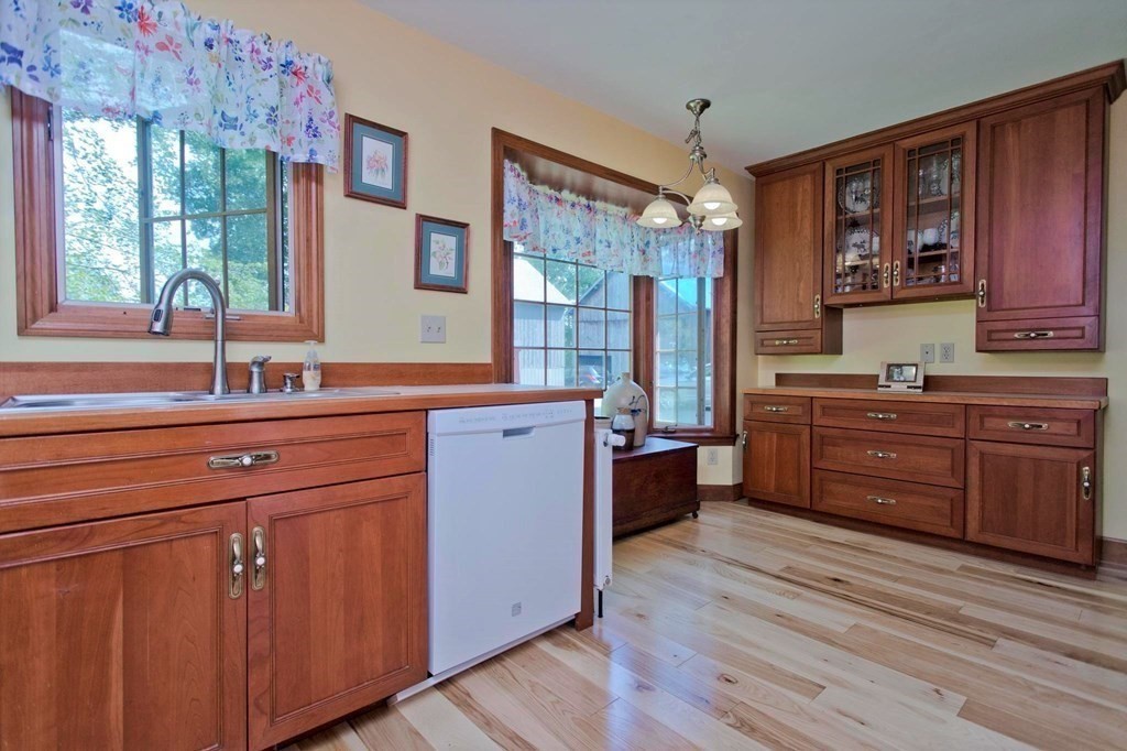 4 Lawrence Plain Road Hadley, MA 01035 - Photo 24 of 33 Gallery Image 24