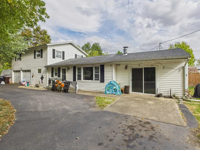 $210,000 | 515 East Riverside Road, Huntington, IN 46750