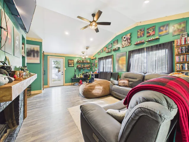 $210,000 | 515 East Riverside Road, Huntington, IN 46750