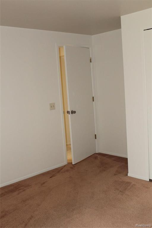 3759 Dearborn Avenue Rochester Hills, MI 48309 - Photo 22 of 33
