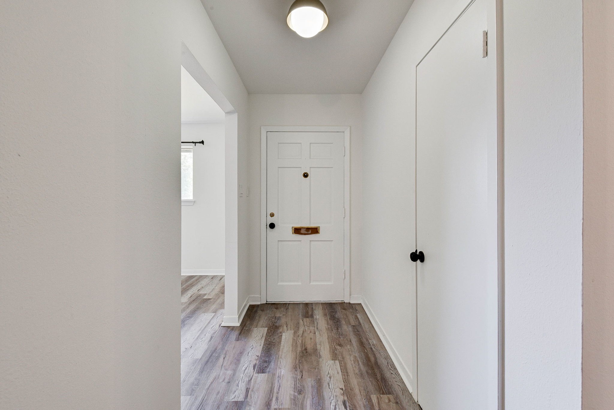 1703 North Roberson Street Conroe, TX 77301 - Photo 11 of 50