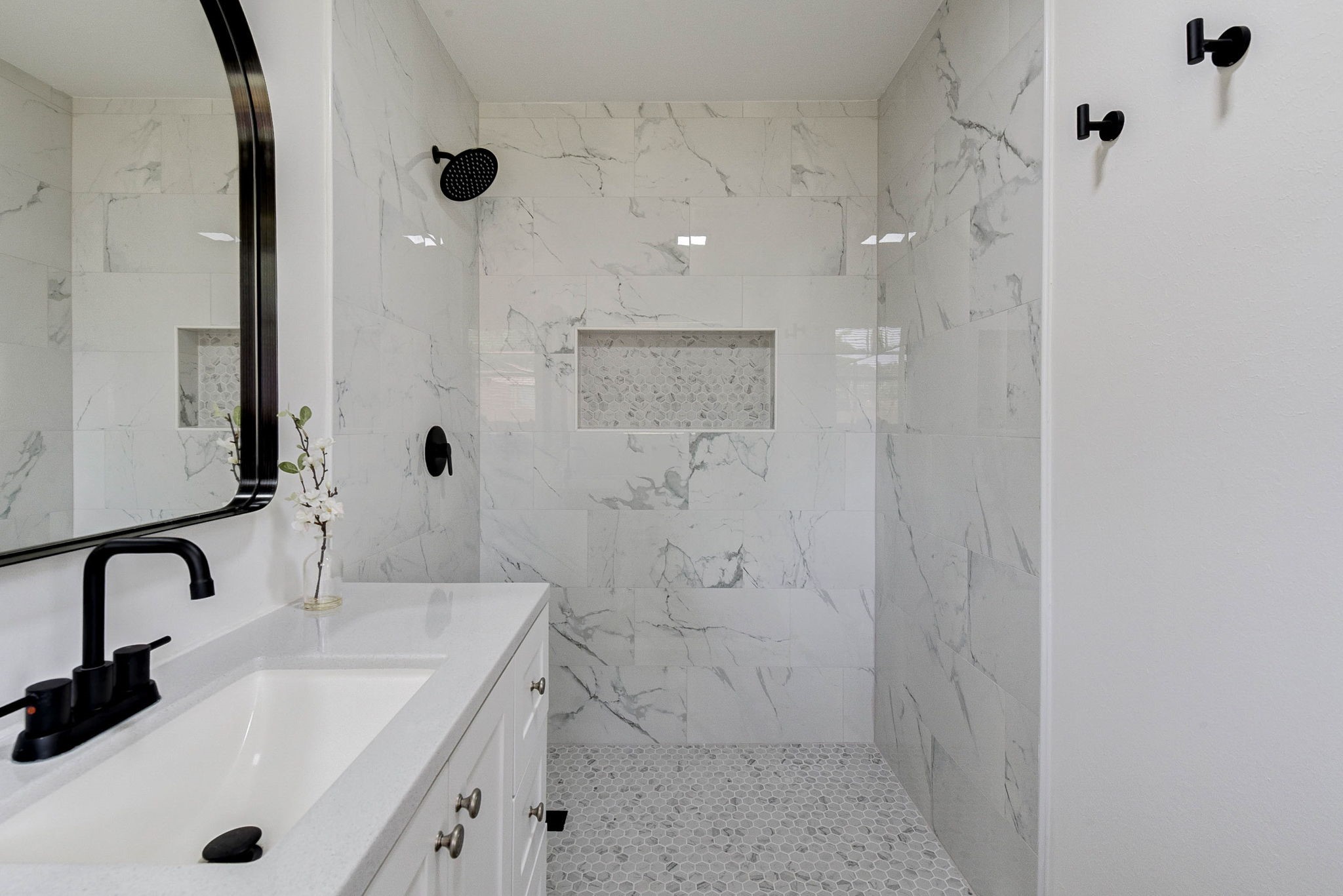 1703 North Roberson Street Conroe, TX 77301 - Photo 7 of 50