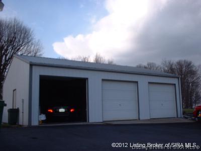6511 County Line Road Georgetown, IN 47122 - Photo 2 of 5