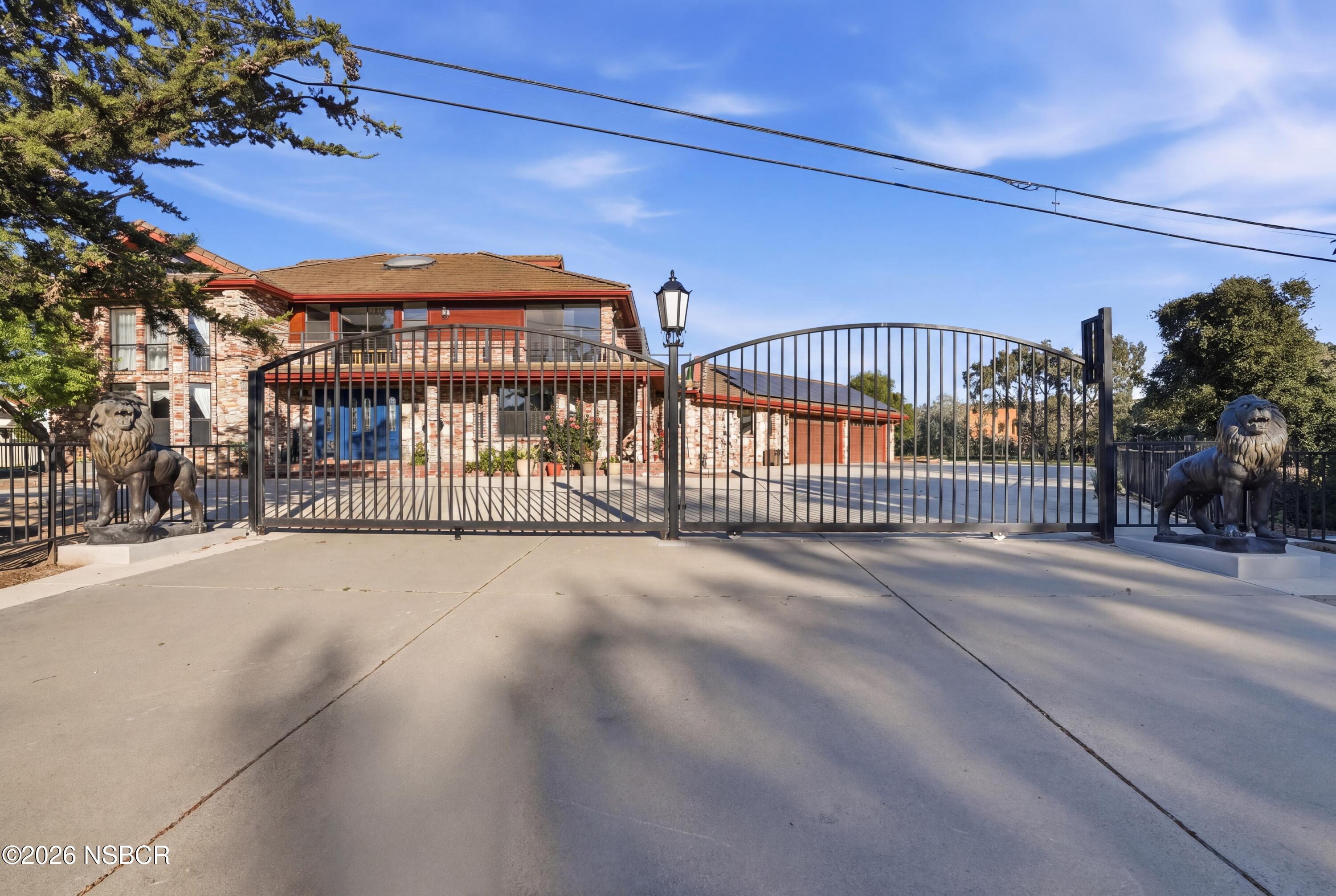 140 East Rice Ranch Road Santa Maria, CA 93455 - Photo 42 of 44 a view of a city from a balcony