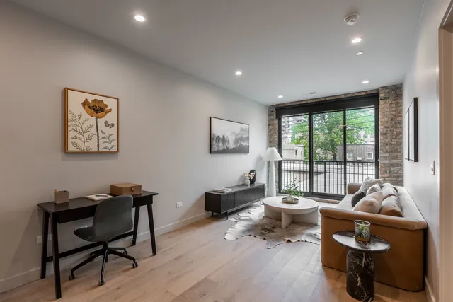 $2,985 | 1706 Sherman Avenue, Unit 203, Evanston, IL 60201