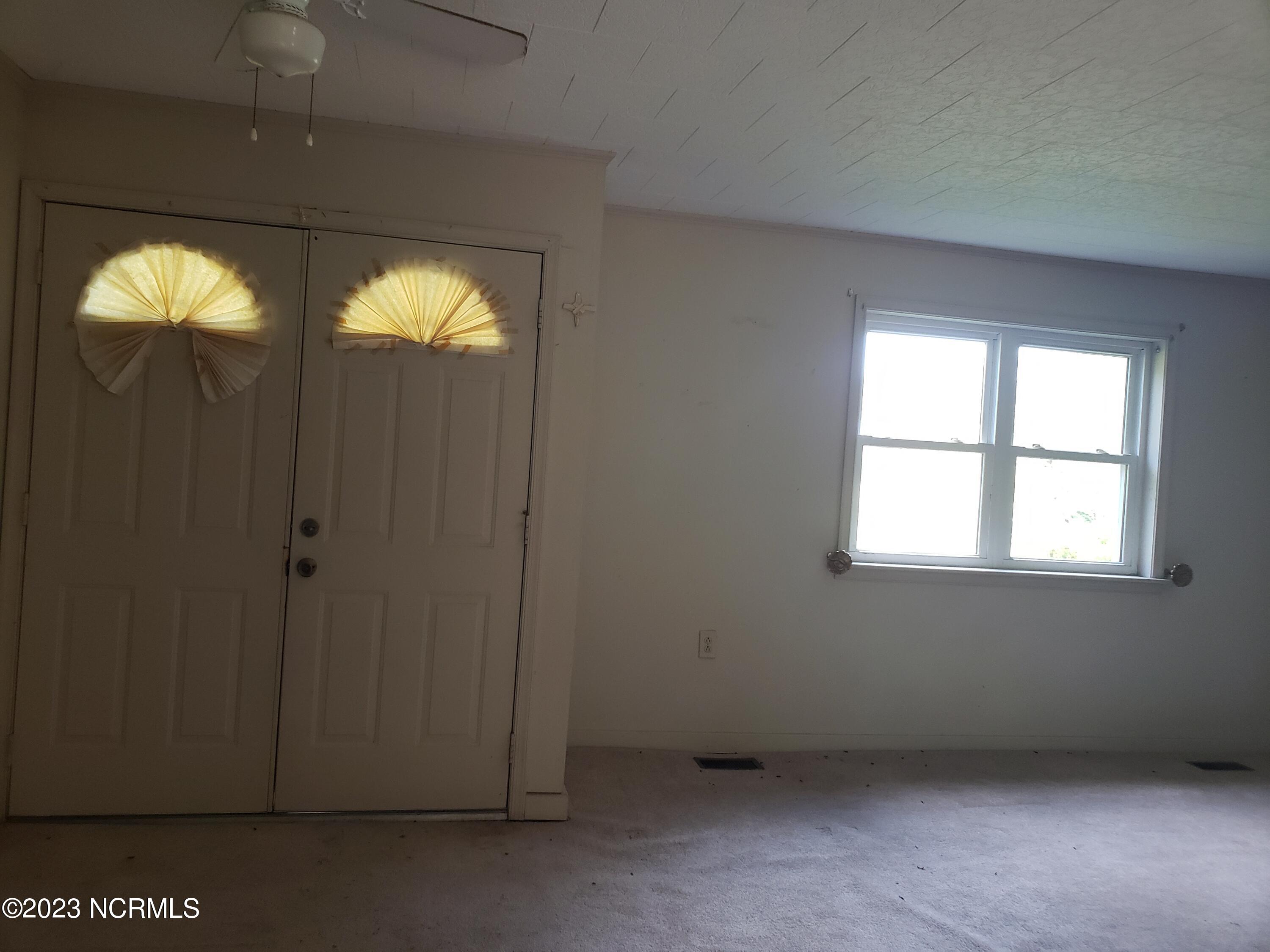 503 Okisko Road Elizabeth City, NC 27909 - Photo 9 of 24 20230824_171100