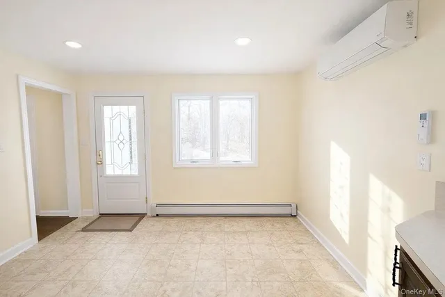 $2,300 | 85 South Harrison Avenue, Unit 1A, Congers, NY 10920