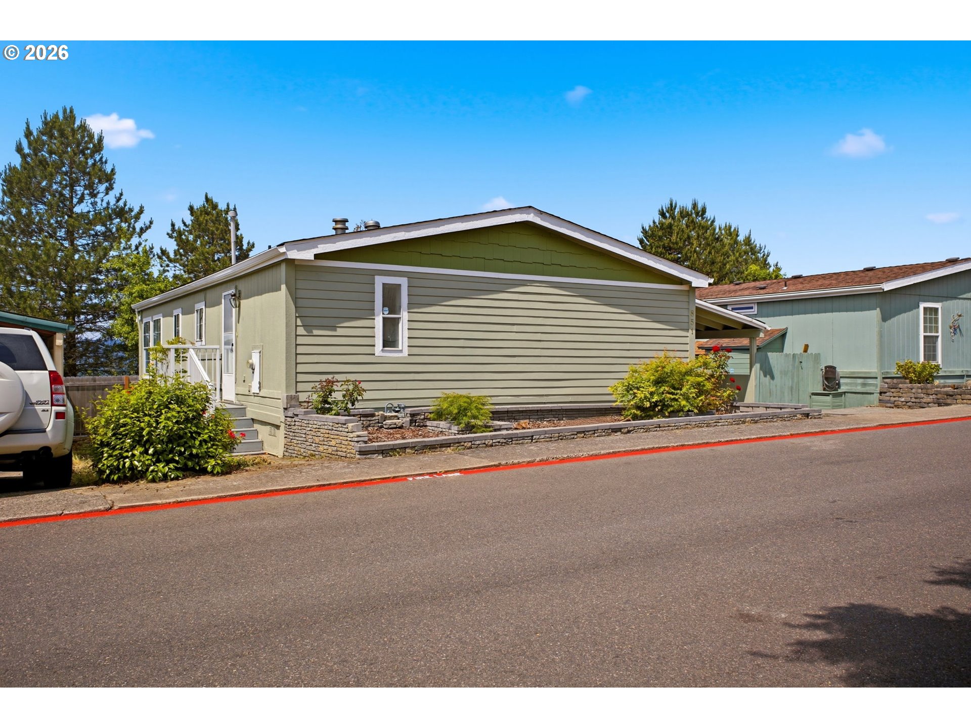 851 Southwest Sunset Way, Unit 28 Troutdale, OR 97060 - Photo 4 of 40