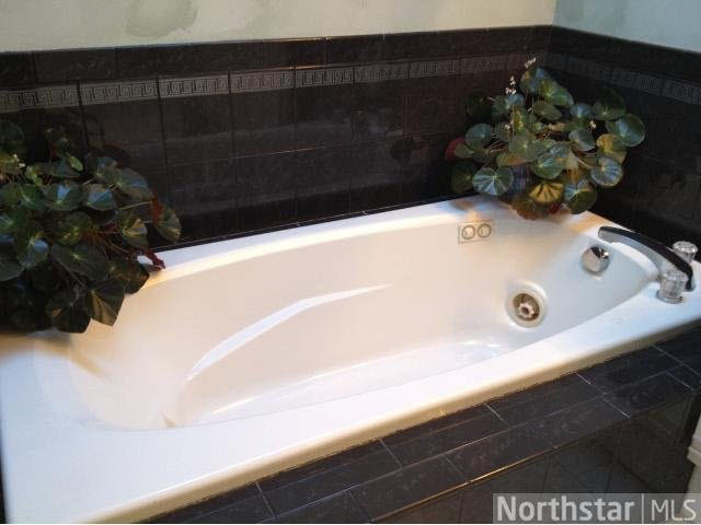 23 Tamarisk Road Dellwood, MN 55110 - Photo 11 of 18 Gallery Image 11