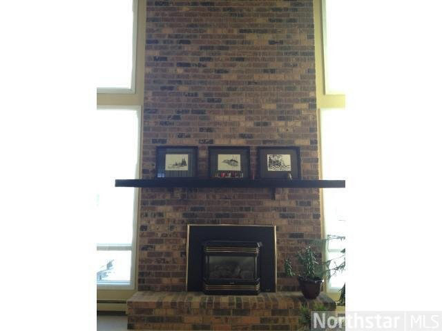 23 Tamarisk Road Dellwood, MN 55110 - Photo 2 of 18 Gallery Image 2