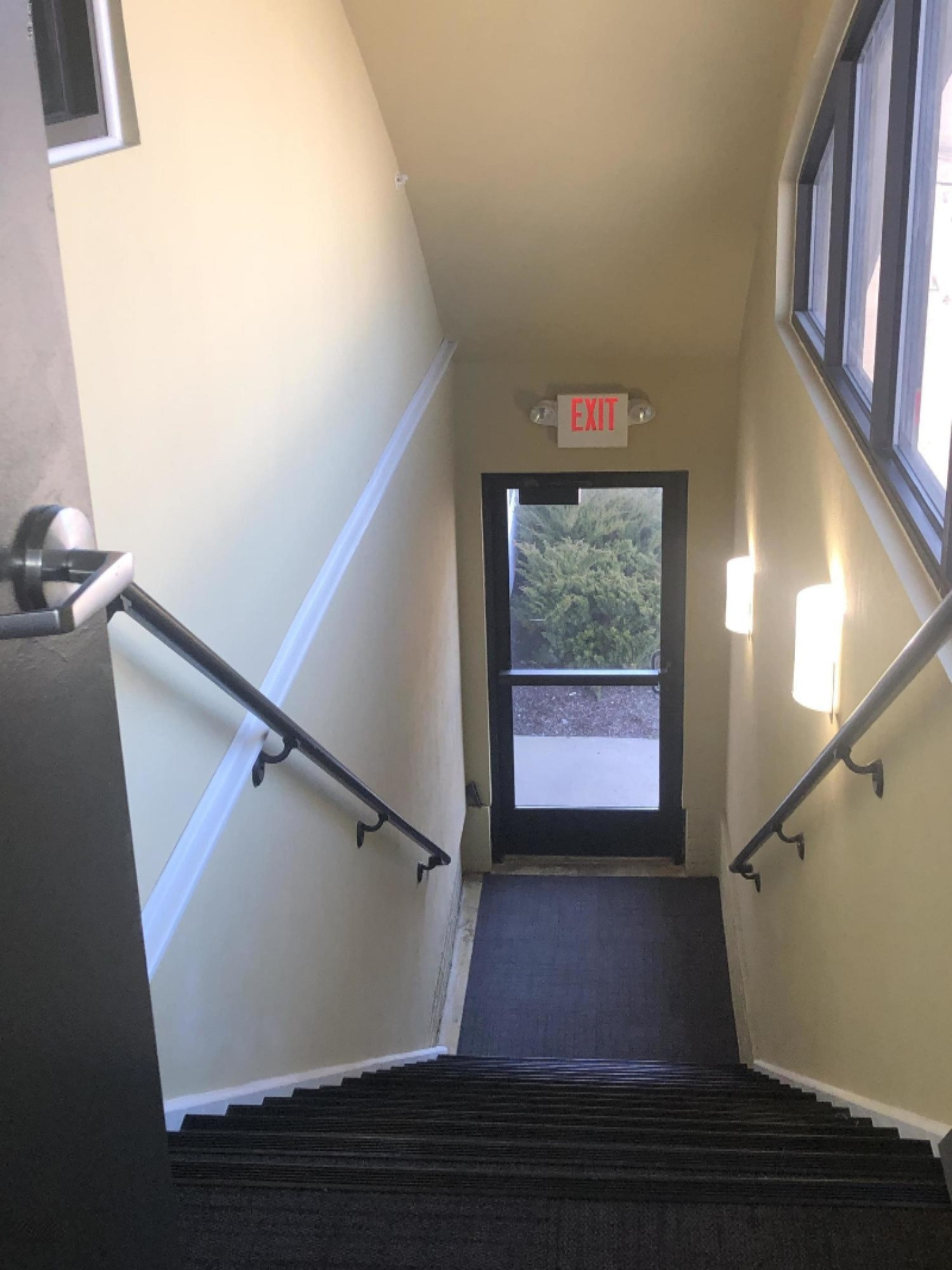 1221 Broad Street, Unit 3 St. Joseph, MI 49085 - Photo 31 of 33 IMG_1533