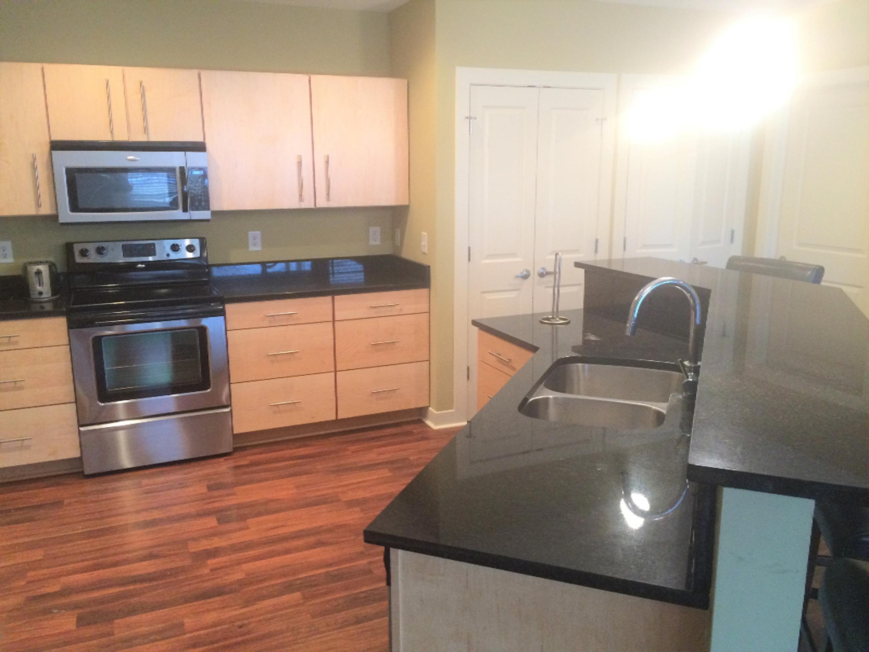 1221 Broad Street, Unit 3 St. Joseph, MI 49085 - Photo 7 of 33 IMG_3081