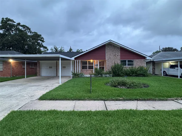 $1,800 | 2611 Prairie Avenue, Pasadena, TX 77506