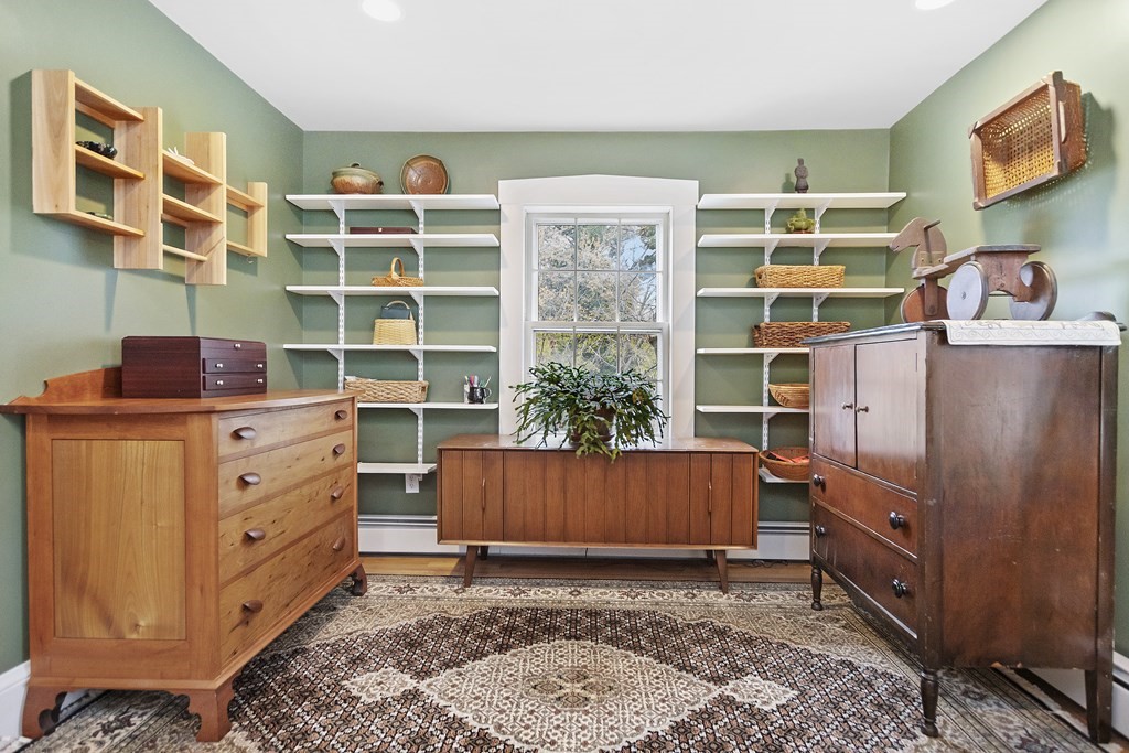 14 Virginia Road Waltham, MA 02453 - Photo 19 of 34