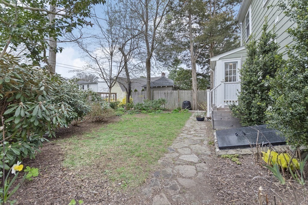 14 Virginia Road Waltham, MA 02453 - Photo 26 of 34
