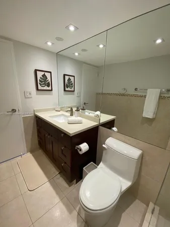 $5,500 | 5151 Collins Avenue, Unit 531, Miami Beach, FL 33140