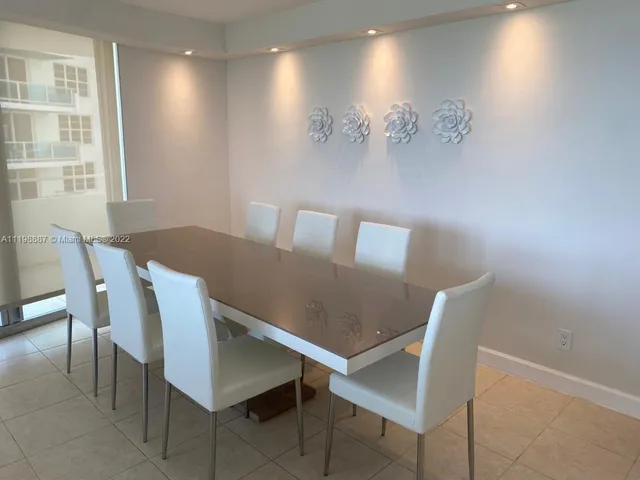 $5,500 | 5151 Collins Avenue, Unit 531, Miami Beach, FL 33140