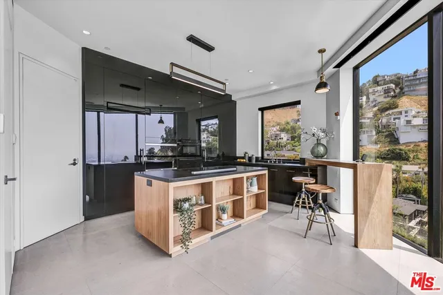 $6,499,000 | 8526 Hollywood Boulevard, Los Angeles, CA 90069