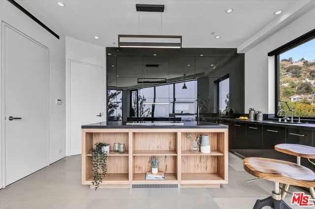 $6,499,000 | 8526 Hollywood Boulevard, Los Angeles, CA 90069
