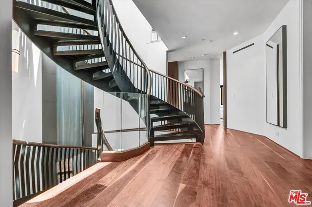 $6,499,000 | 8526 Hollywood Boulevard, Los Angeles, CA 90069