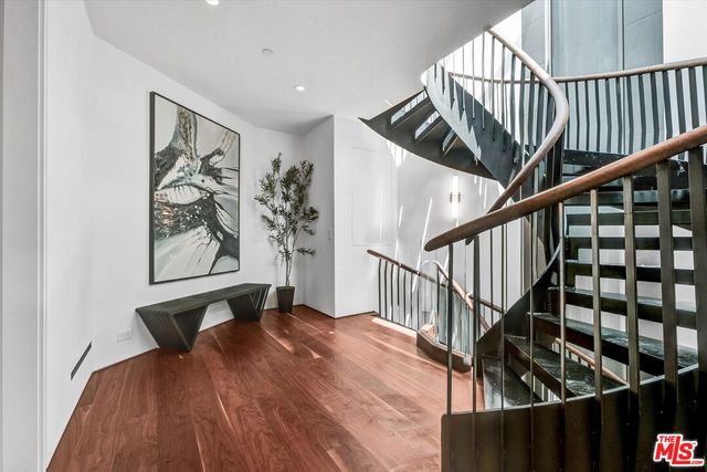 $6,499,000 | 8526 Hollywood Boulevard, Los Angeles, CA 90069