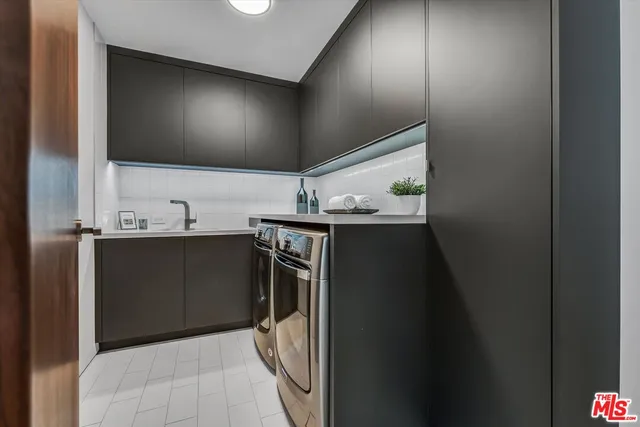 $6,499,000 | 8526 Hollywood Boulevard, Los Angeles, CA 90069