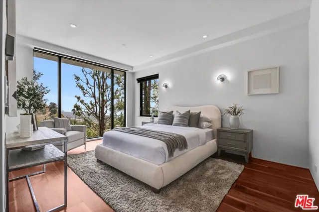 $6,499,000 | 8526 Hollywood Boulevard, Los Angeles, CA 90069