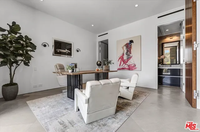 $6,499,000 | 8526 Hollywood Boulevard, Los Angeles, CA 90069