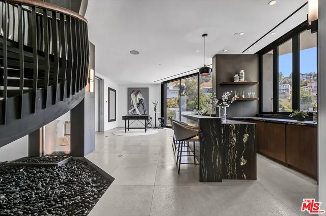 $6,499,000 | 8526 Hollywood Boulevard, Los Angeles, CA 90069