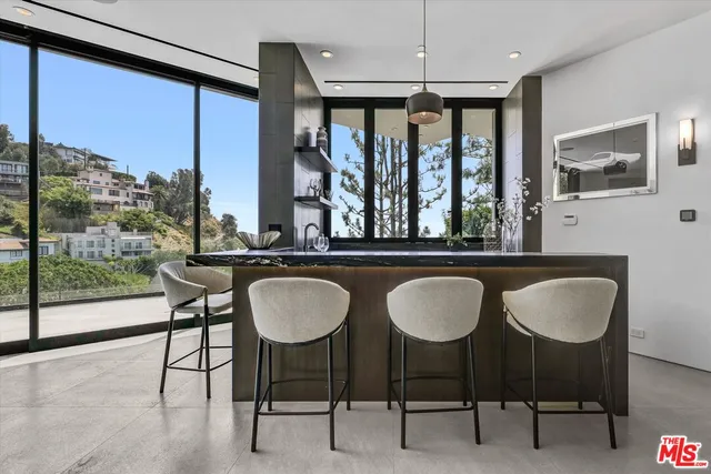 $6,499,000 | 8526 Hollywood Boulevard, Los Angeles, CA 90069