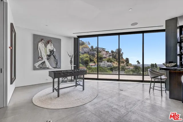 $6,499,000 | 8526 Hollywood Boulevard, Los Angeles, CA 90069